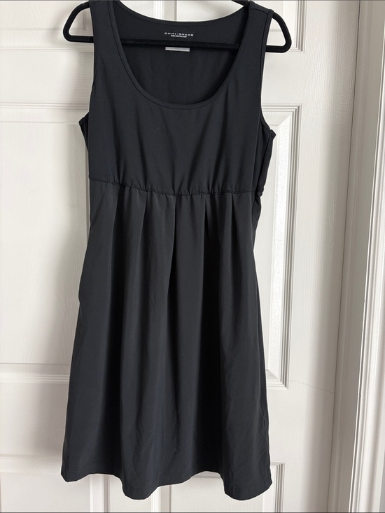 Columbia Sportswear Company Dresses & Skirts - Columbia Black Sleeveless Scoop-Neck Mini Dress